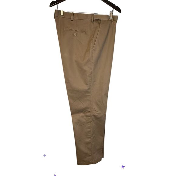 Haggar Men’s Classic Fit Work to Weekend Pants Size 36X32 Dark Taupe - Picture 3 of 9